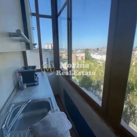 Tirane, jepet me qera apartament 1+1 Kati 3, 60 m² 300 € (Jordan Misja)