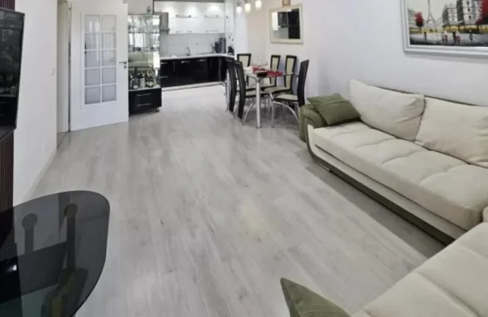 Tirane, jepet me qera apartament 1+1 Kati 6, 75 m² 450 €