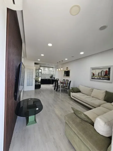 Tirane, jepet me qera apartament 1+1 Kati 6, 75 m² 450 €