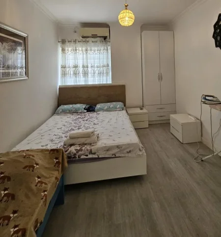 Tirane, jepet me qera apartament 1+1 Kati 6, 75 m² 450 €