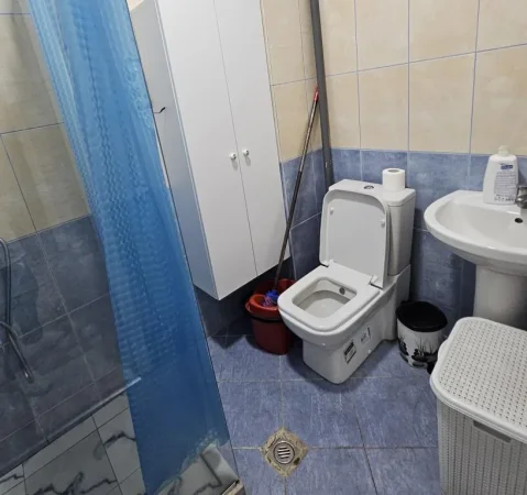 Tirane, jepet me qera apartament 1+1 Kati 6, 75 m² 450 €