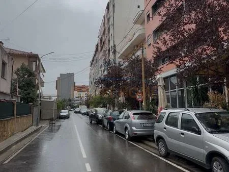 Tirane, shitet apartament 3+1 Kati 4, 111 m² 147.000 € 