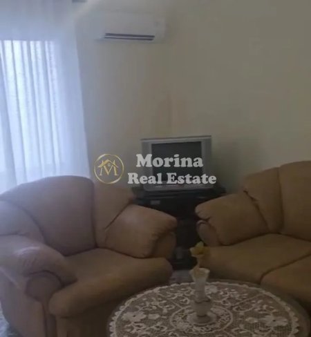 Tirane, jepet me qera apartament 3+1 Kati 4, 90 m² 550 € (Bulevardi i RI)