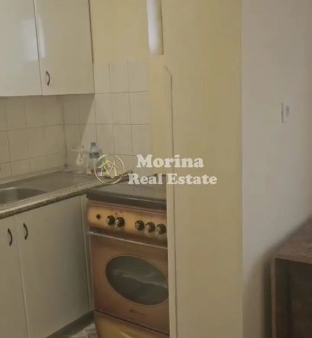 Tirane, jepet me qera apartament 3+1 Kati 4, 90 m² 550 € (Bulevardi i RI)