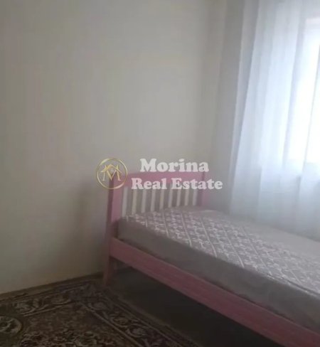 Tirane, jepet me qera apartament 3+1 Kati 4, 90 m² 550 € (Bulevardi i RI)
