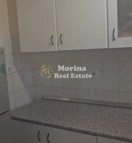 Tirane, jepet me qera apartament 3+1 Kati 4, 90 m² 550 € (Bulevardi i RI)