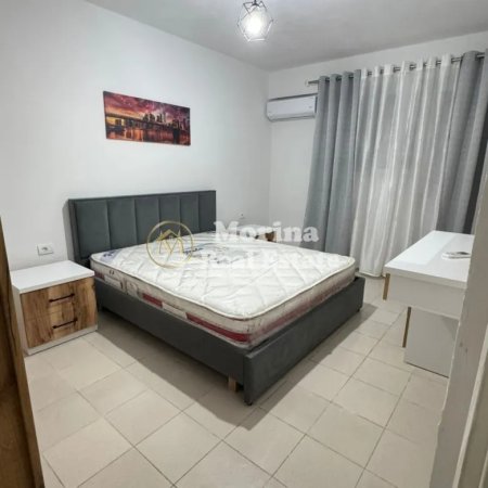 Tirane, jepet me qera apartament 1+1 Kati 1, 60 m² 450 € (Laprake, Kupola)