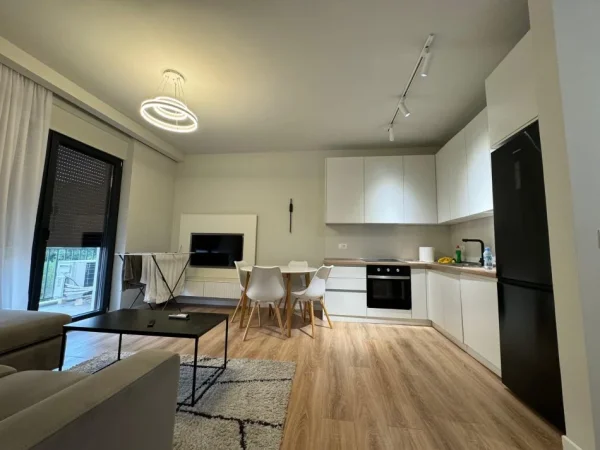 Tirane, shitet apartament 2+1 , 100 m² 230.000 € (kopshti botanik)