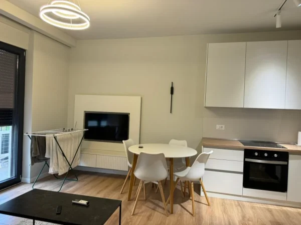 Tirane, shitet apartament 2+1 , 100 m² 230.000 € (kopshti botanik)