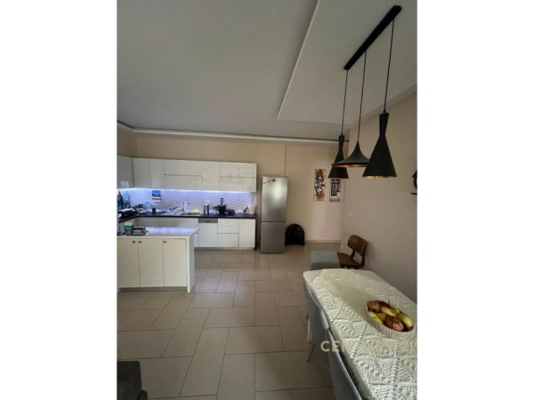 Tirane, shitet apartament 2+1 Kati 3, 103 m² 185.000 € (Tek Xhamia)