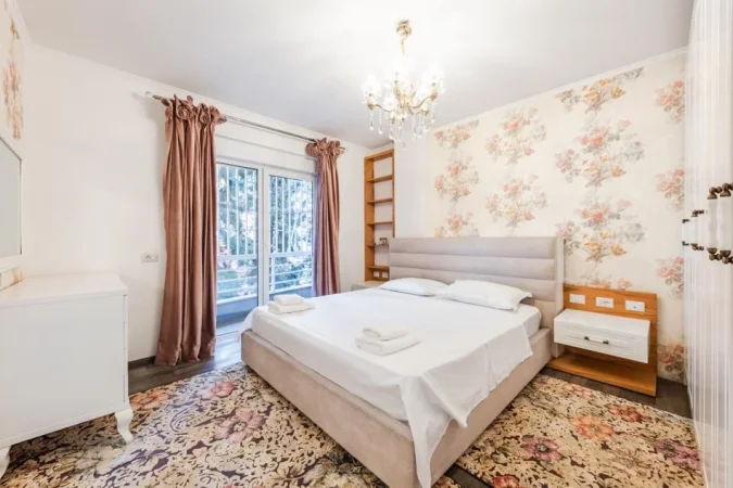Tirane, jepet me qera apartament 2+1+Aneks+Ballkon Kati 1, 114 m² 900 € (Rruga kolombo)