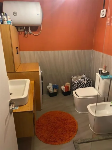 jepet me qera apartament duplex 1+1 Kati 1, 80 m² 550 € (GOLDEN PARK 3)