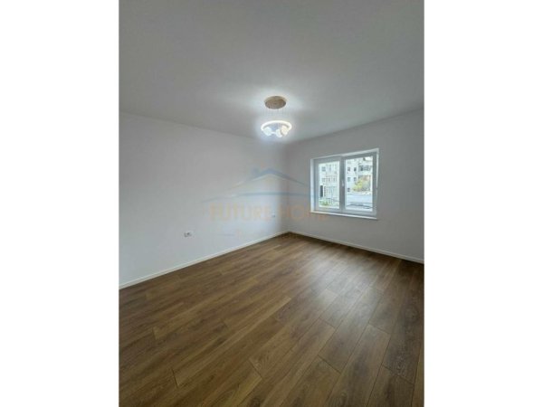 Tirane, shitet apartament 1+1 Kati 3, 45 m² 104.000 € (Selitë)