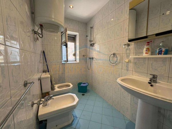 Tirane, shitet apartament 1+1+Ballkon Kati 3, 58 m² 138.000 € (Pazari i Ri)