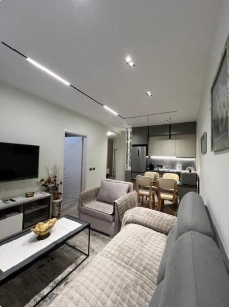 Tirane, jepet me qera 1+1 Kati 4, 67 m² 1.000 € (BULEVARDI ZOGU I PARE)