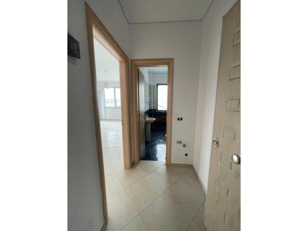 Tirane, shitet apartament 2+1+Ballkon Kati 8, 91 m² 130.000 € (Unaza e Re)