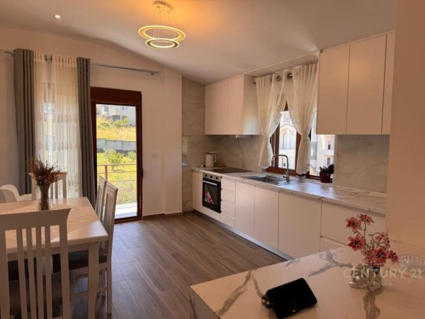 Tirane, jepet me qera apartament 2+1 Kati 2, 70 m² 500 € (Sanatorium)