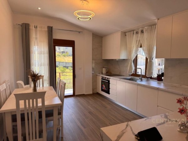 Tirane, jepet me qera apartament 2+1 Kati 2, 70 m² 500 € (Sanatorium)