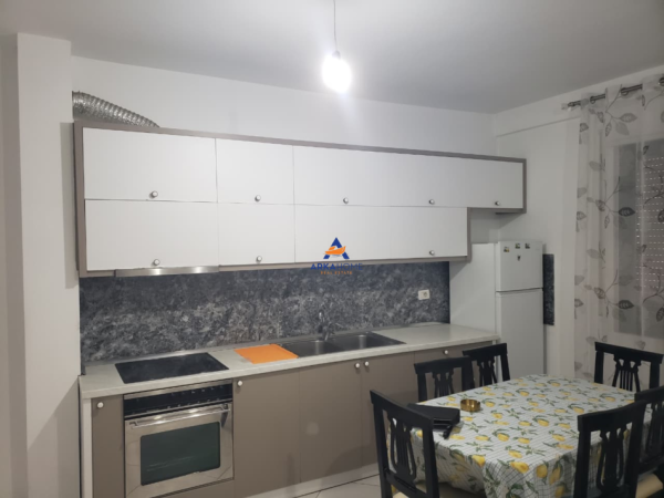 Tirane, jepet me qera apartament 3+1+Ballkon Kati 2, 131 m² 65.000 € (ASTIR PRAN OZONE)