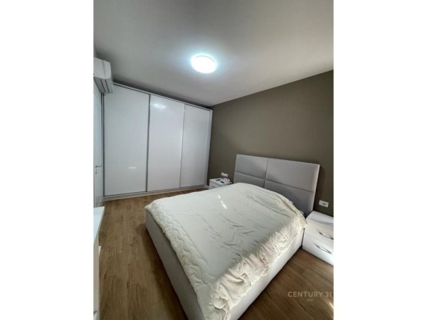 Tirane, jepet me qera apartament 2+1 Kati 7, 97 m² 850 € (Rruga e Dibres Kompleksi Halili)