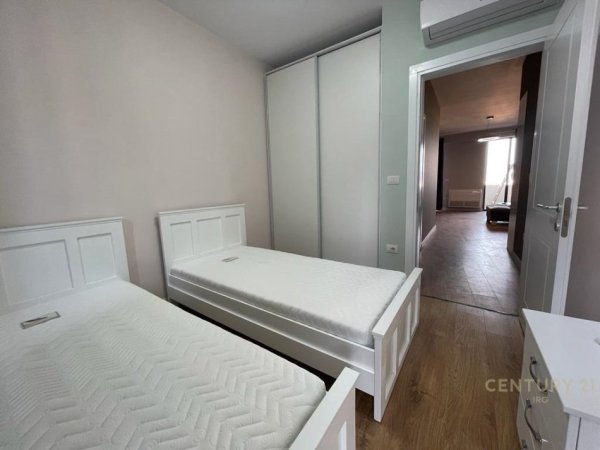 Tirane, jepet me qera apartament 2+1 Kati 7, 97 m² 850 € (Rruga e Dibres Kompleksi Halili)