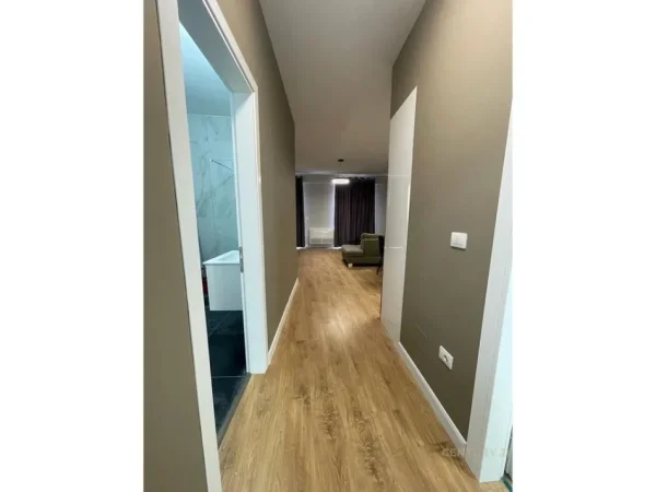 Tirane, jepet me qera apartament 2+1 Kati 7, 97 m² 850 € (Rruga e Dibres Kompleksi Halili)
