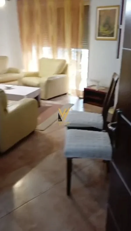 Tirane, jepet me qera apartament 1+1+Ballkon Kati 1, 66 m² 450 € (ALI DEMI)