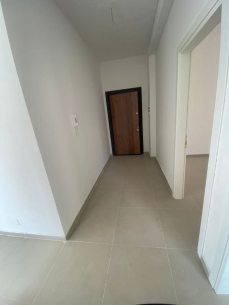 Tirane, shes apartament 1+1 Kati 2, 67 m² 126.000 € (Rruga kashar)