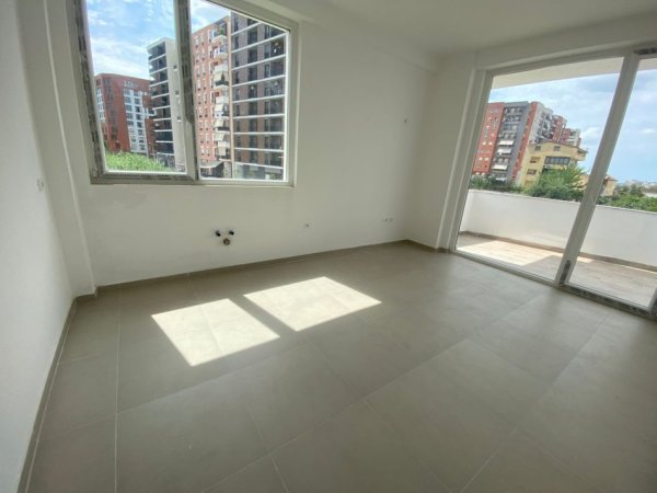 Tirane, shes apartament 1+1 Kati 2, 67 m² 126.000 € (Rruga kashar)