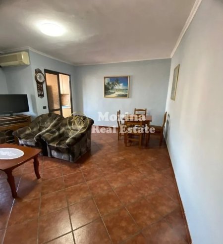 Tirane, jepet me qera apartament 2+1 Kati 4, 84 m² 550 € (Rruga Bardhok Biba, Qender)