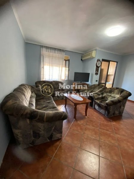 Tirane, jepet me qera apartament 2+1 Kati 4, 84 m² 550 € (Rruga Bardhok Biba, Qender)