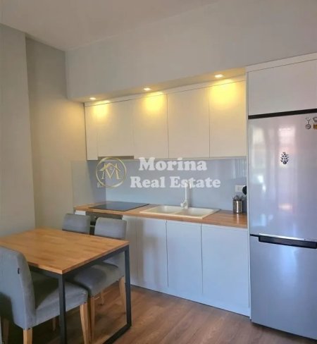 Tirane, jepet me qera apartament 1+1 Kati 3, 60 m² 600 € (Liqeni i Thate, Hotel Radisson)