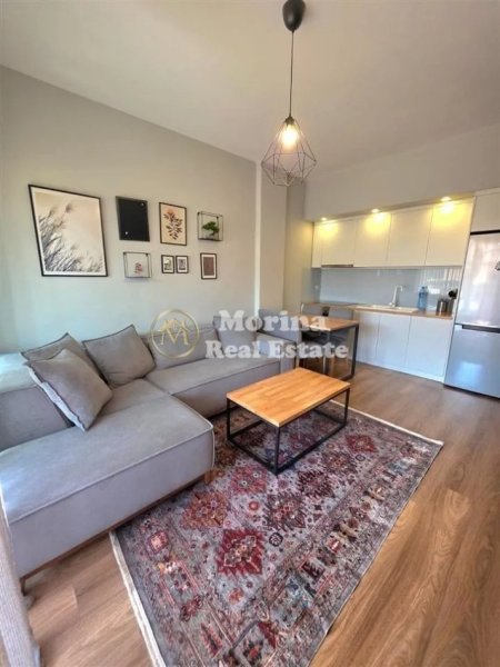 Tirane, jepet me qera apartament 1+1 Kati 3, 60 m² 600 € (Liqeni i Thate, Hotel Radisson)