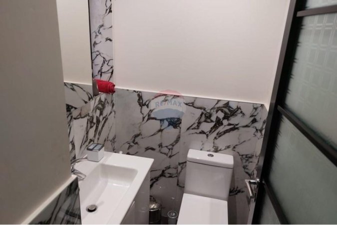 Tirane, jepet me qera apartament 2+1+Ballkon , 100 m² 730 € (Kodra e Diellit)