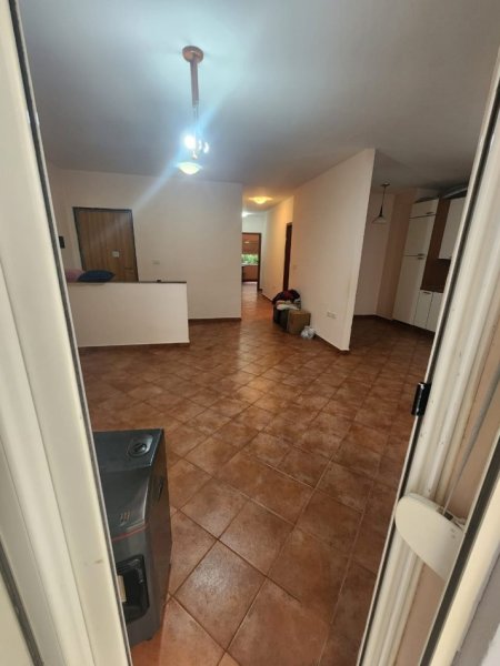 Tirane, shitet apartament 3+1+Aneks+Ballkon Kati 2, 145 m² 320.000 € (komuna e parisit)