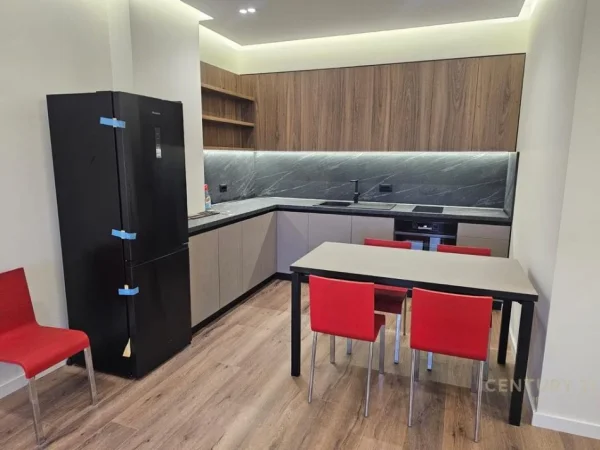 Tirane, jepet me qera apartament 1+1+Ballkon Kati 6, 80 m² 500 € 