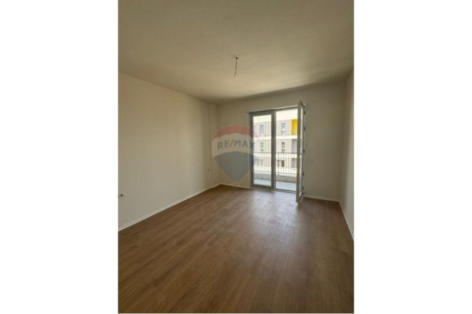 Tirane, shitet apartament 2+1+Ballkon , 104 m² 110.000 € (Univers City, QTU)