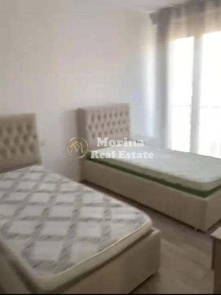 Tirane, jepet me qera apartament 2+1 Kati 8, 90 m² 800 € (Don Bosko)