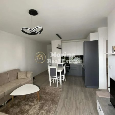 Tirane, jepet me qera apartament 2+1 Kati 8, 90 m² 800 € (Don Bosko)