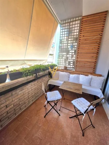 Tirane, jepet me qera apartament 1+1+Ballkon Kati 3, 75 m² 600 € (LIQENI I THATE)