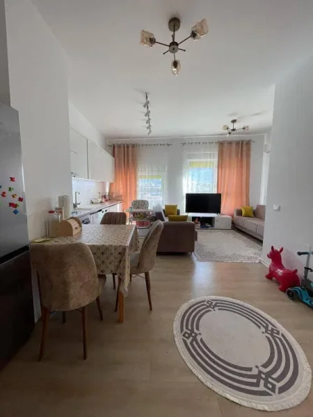 Tirane, jepet me qera apartament 2+1+Ballkon Kati 5, 90 m² 500 € (pasho hysa)