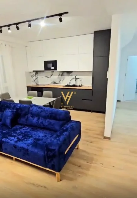 Tirane, jepet me qera apartament 2+1+Ballkon Kati 3, 89 m² 1.700 € (REZ.GARDEN-SIDE, ST. AIR ALBANIA)