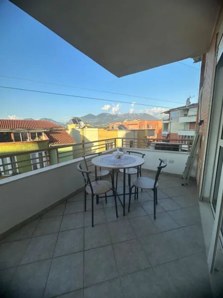 Tirane, jepet me qera apartament 1+1 Kati 3, 60 m² 650 € (Kopshtit Zoologjik.)
