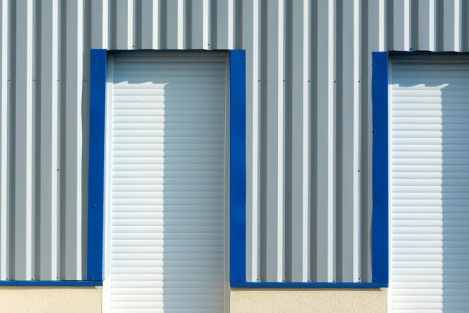 SHITET MAGAZINE 800 M2 TRUALL  3.200 m² 600.000 € (BERZHITE)