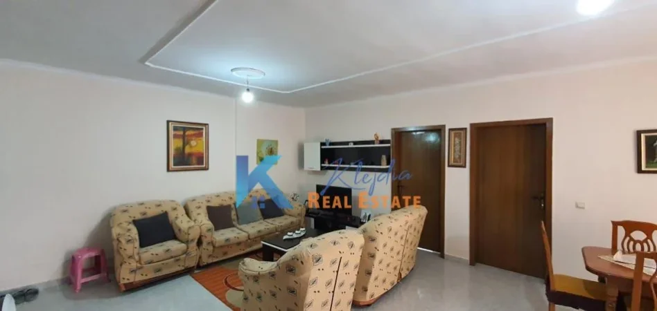 Tirane, shitet apartament 2+1+Ballkon Kati 5, 85 m² 160.000 € (Rruga Dritan Hoxha, prane hotel Relax)