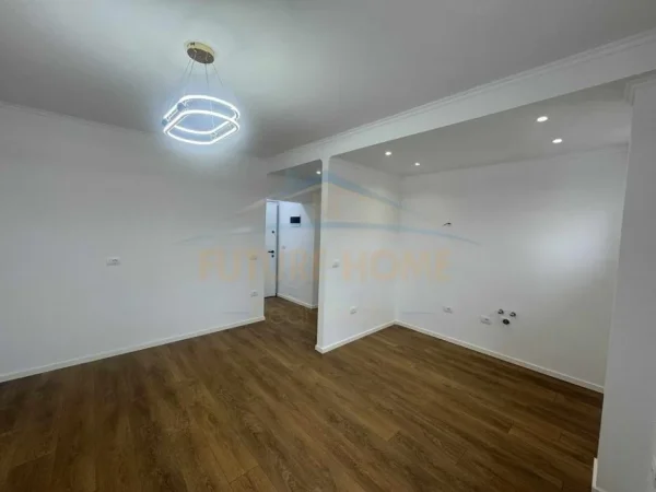 Tirane, shitet apartament 1+1 Kati 3, 45 m² 104.000 € (SELITE)