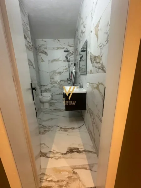 Tirane, jepet me qera apartament 3+1+Ballkon Kati 1, 100 m² 650 € (ASTIR)