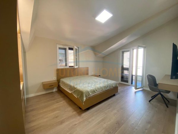 Tirane, jepet me qera apartament 2+1+Ballkon Kati 3, 110 m² 1.000 € (Rruga Mustafa Demiri, Ish Tregu ElektrIk)
