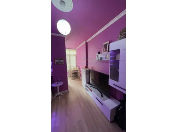 Tirane, shitet apartament 1+1 Kati 3, 56 m² 120.000 € (Prane Eleonores)