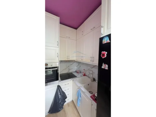 Tirane, shitet apartament 1+1 Kati 3, 56 m² 120.000 € (Prane Eleonores)